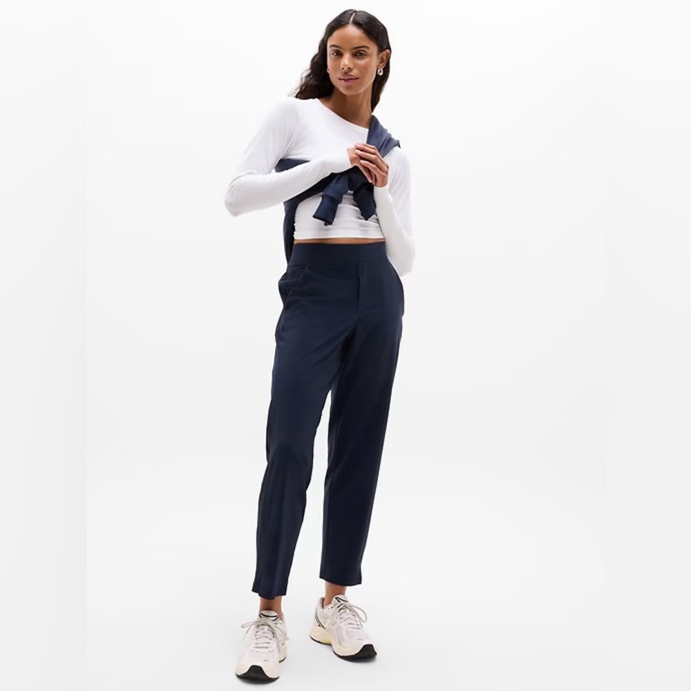 Athleta Brooklyn Ankle Pants in Navy Size 4